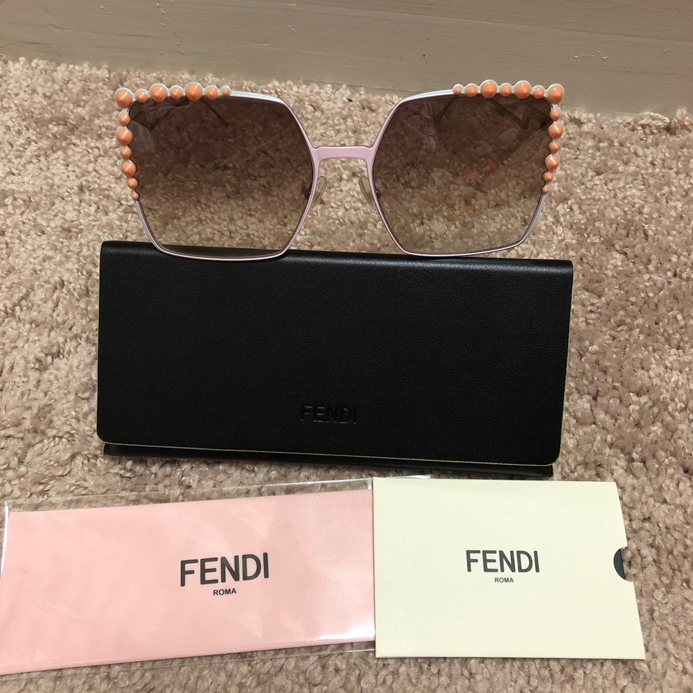 💯 Authentic FENDI Square Dots Sunglasses FF
